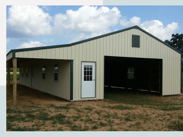 Строительство конюшен в Кизилюрте